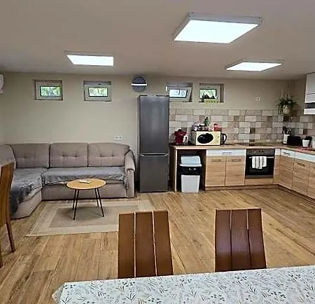 Anna-lak Nocleg ze śniadaniem 3*