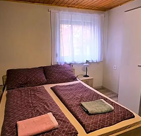 Nocleg ze śniadaniem Anna-lak Dunapataj