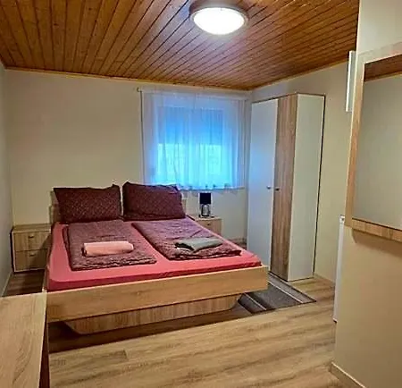 Bed and breakfast Anna-lak Dunapataj